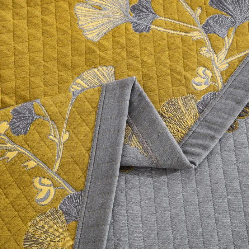 Wendbare Tagesdecke aus Bio-Baumwolle mit Ginkgo-Blatt