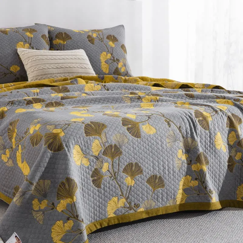 Wendbare Tagesdecke aus Bio-Baumwolle mit Ginkgo-Blatt