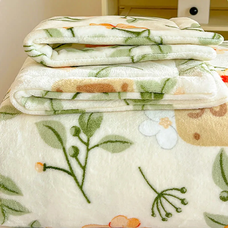 Warme Überwurfdecke mit gelben Blumenblättern