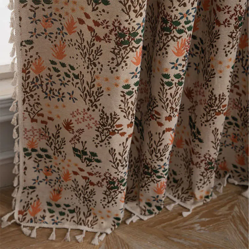 Von der Natur inspirierter Jacquard-Vorhang mit Quasten und Blättern