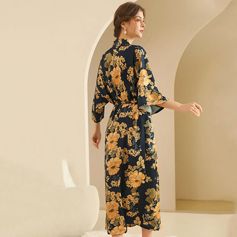 Gelbes Kimono-Bademantel-Set mit Blumenmuster