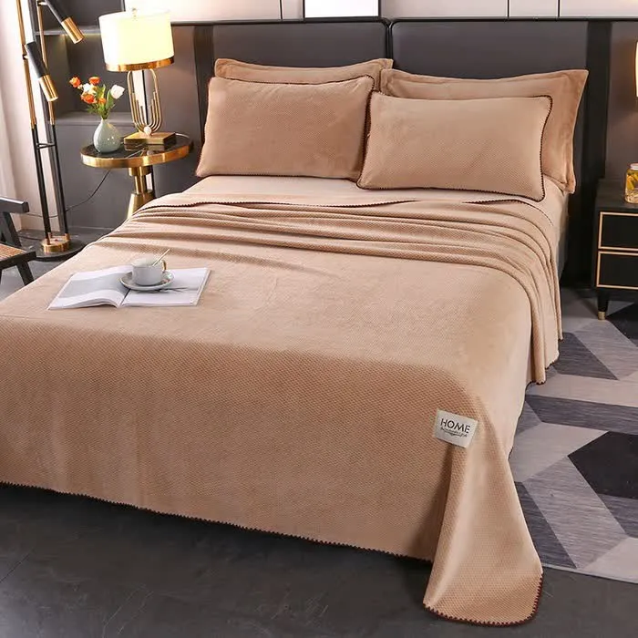 Warme Überwurfdecke aus kariertem Jacquard