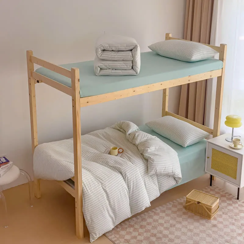 Minimalistisches gestreiftes Bettwäscheset aus Baumwolle für den Schlafsaal
