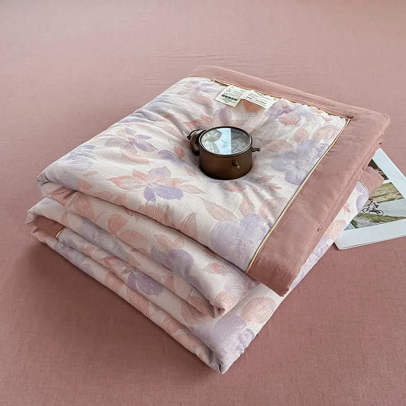 Elegante Sommerdecke aus reiner Baumwolle mit Blumenmuster und zweilagiger Gaze