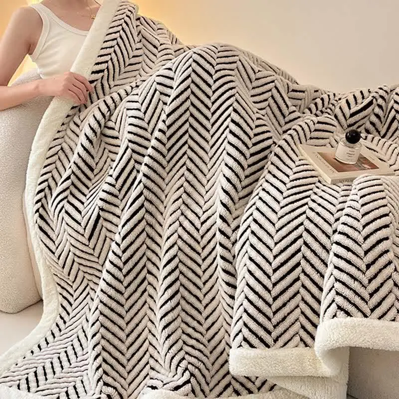 Moderne gestreifte Jacquard-Überwurfdecke
