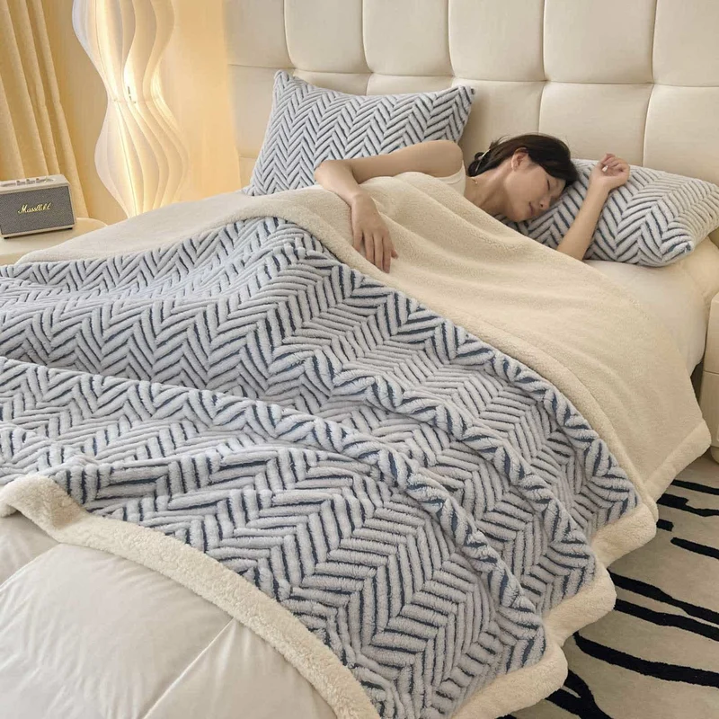 Moderne gestreifte Jacquard-Überwurfdecke