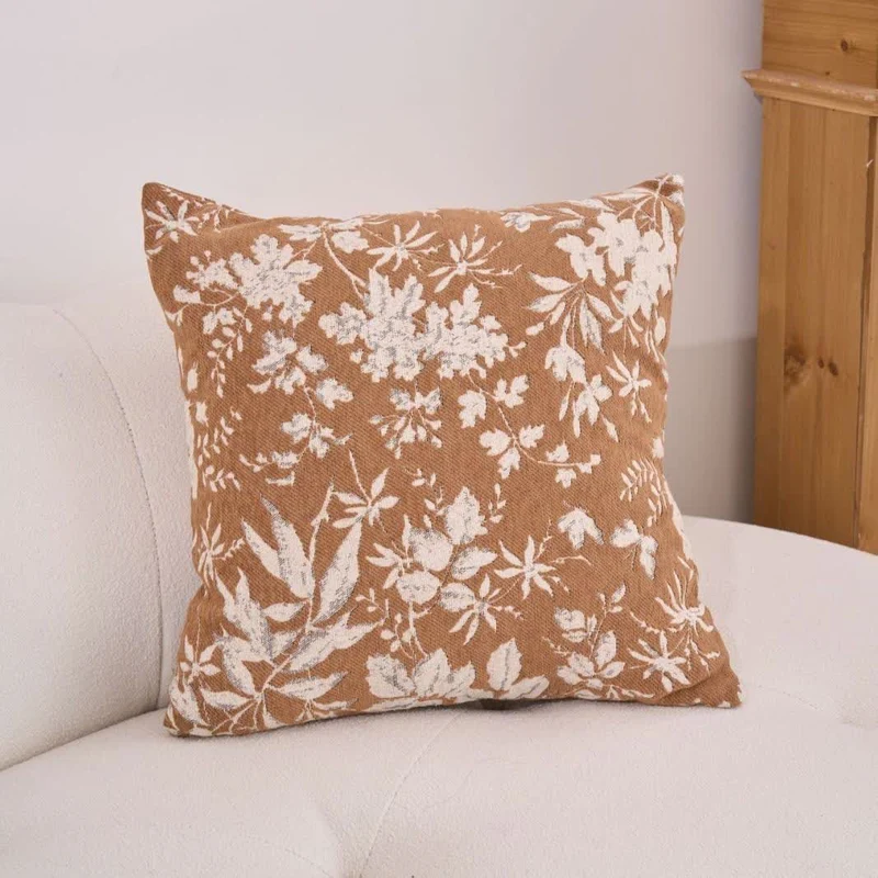 Kissen mit Blumenblatt-Motiv und Einsatz