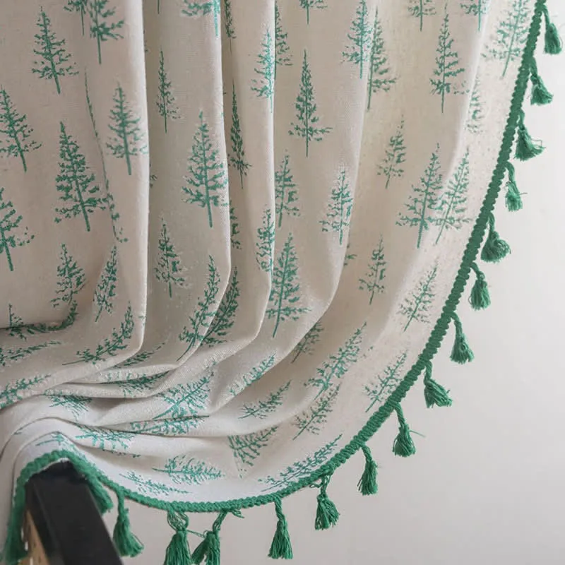 Vorhang mit grünem Tannenbaum-Print