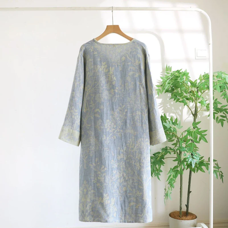 Elegantes Nachthemd aus Bio-Baumwolle mit Blumenmuster