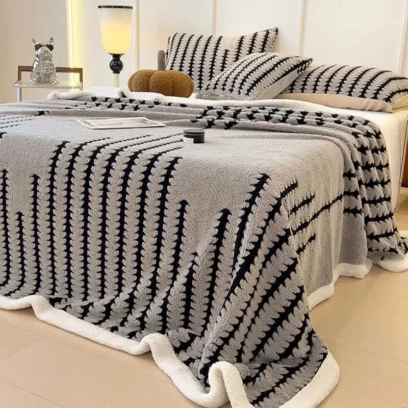 Jacquard-Überwurfdecke mit geometrischem Muster
