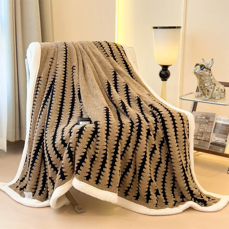 Jacquard-Überwurfdecke mit geometrischem Muster