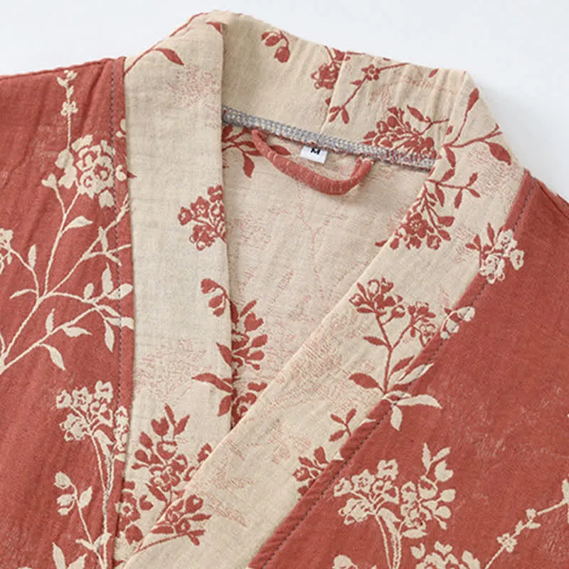 Bademantel aus Baumwollgaze-Jacquard im Vintage-Kimono mit Blumenmuster