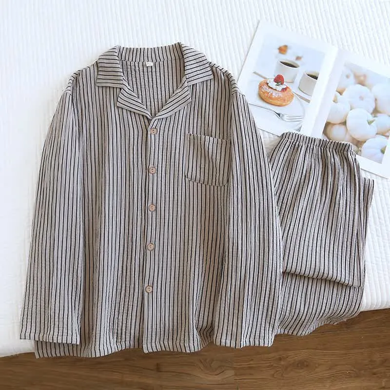Einfaches Loungewear-Set aus reiner Baumwolle mit Streifen