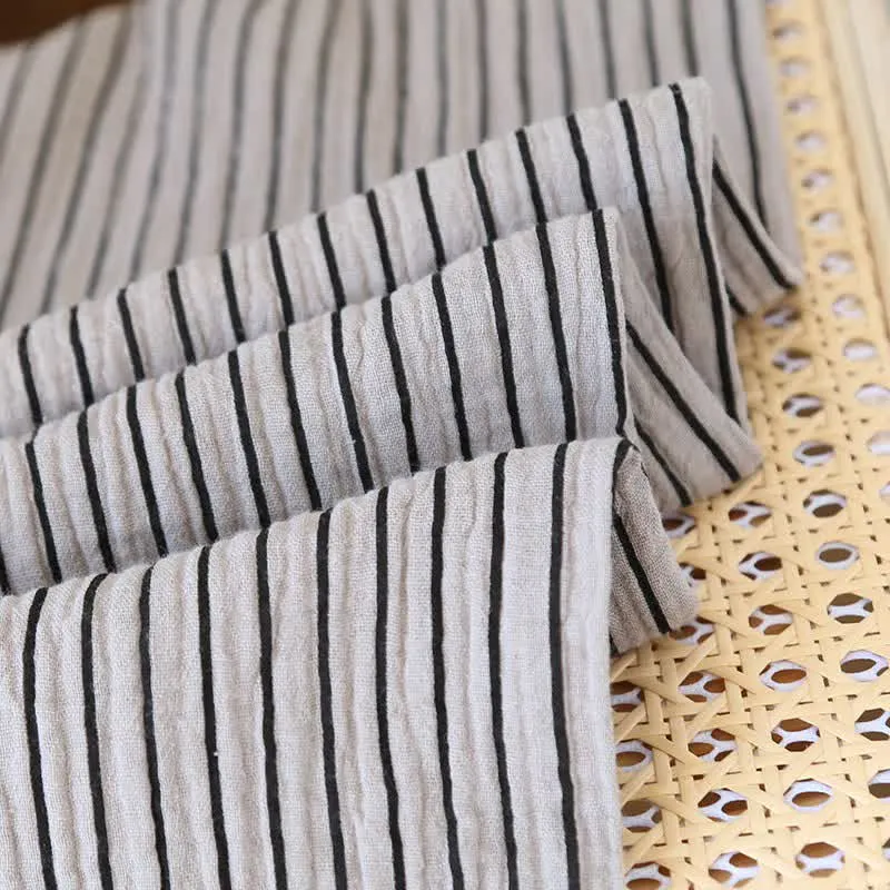 Einfaches Loungewear-Set aus reiner Baumwolle mit Streifen