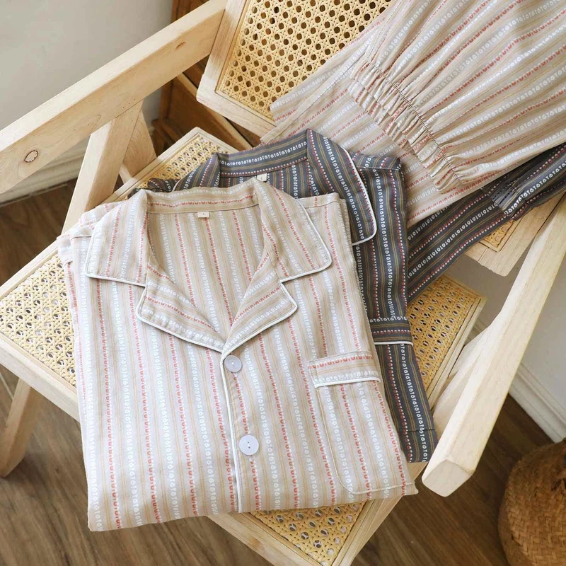 Passendes Loungewear-Set aus gestreifter Baumwollgaze
