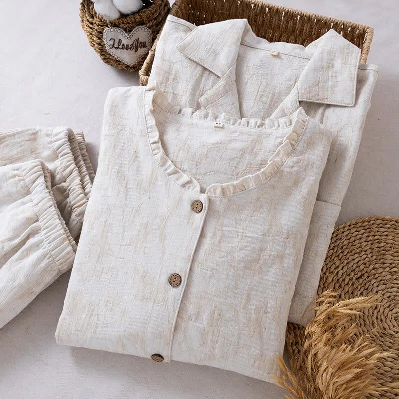 Passendes minimalistisches Loungewear-Set aus Baumwollleinen