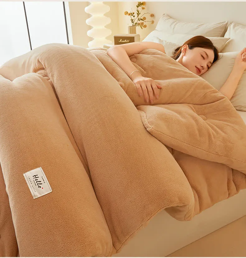 Einfache, einfarbige, warme Plüschdecke