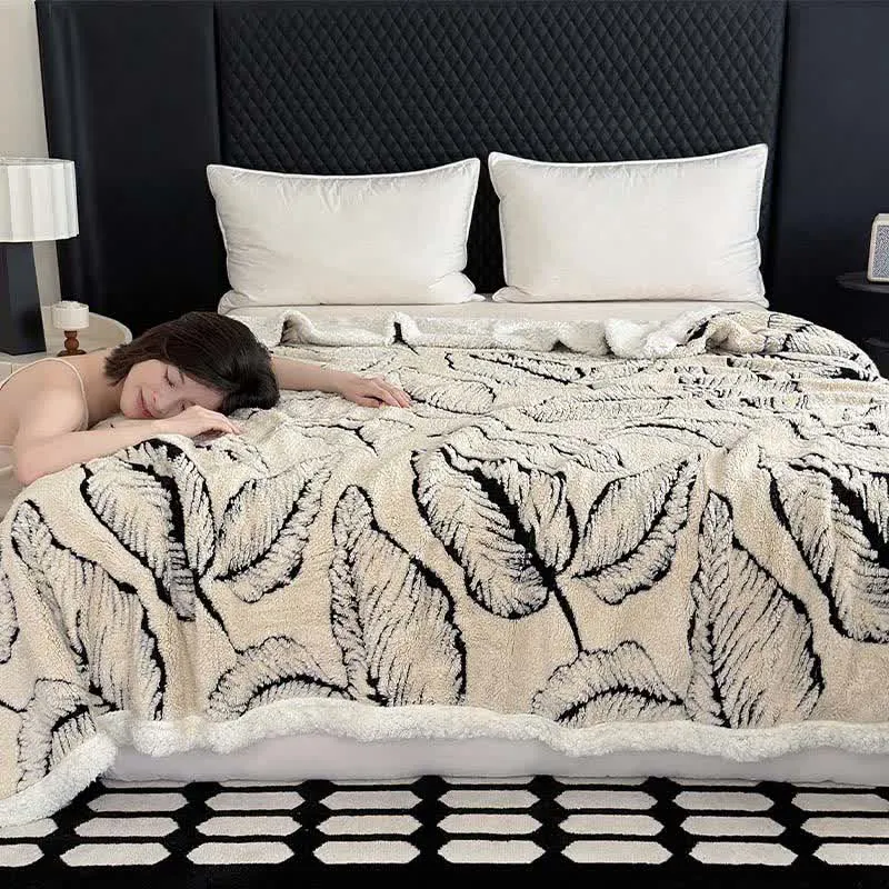 Jacquard-Plüschdecke mit großen Blättern