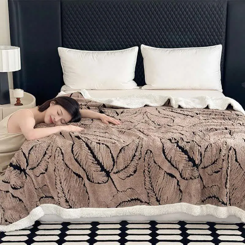 Jacquard-Plüschdecke mit großen Blättern