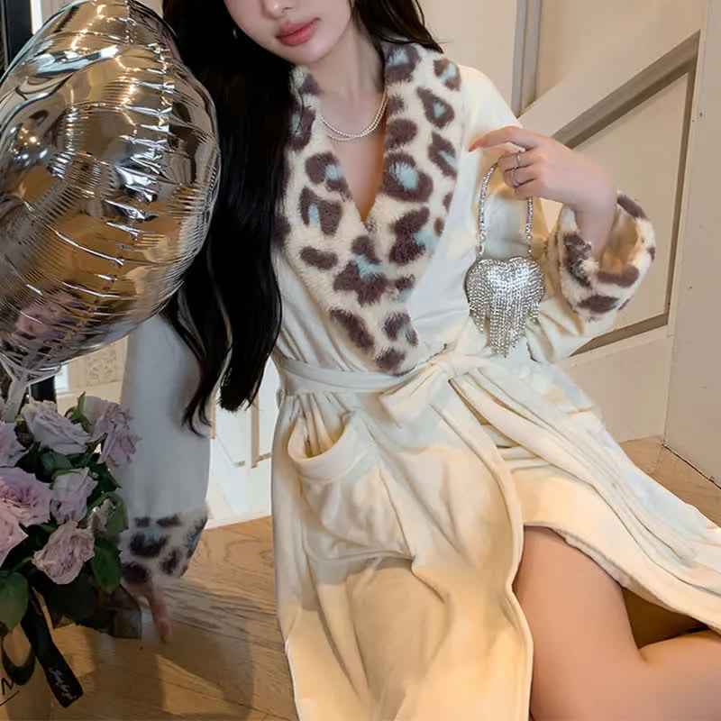 Leichter Luxus-Plüschmantel mit Leopardenkragen
