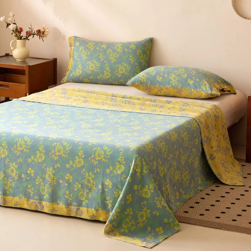 Tagesdecke aus Baumwollgaze mit Rosen-Jacquardmuster