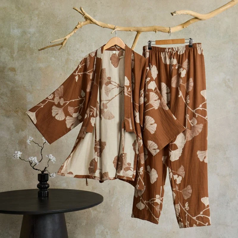 Großer Kimono-Pyjama aus Baumwolle mit Ginkgoblättern