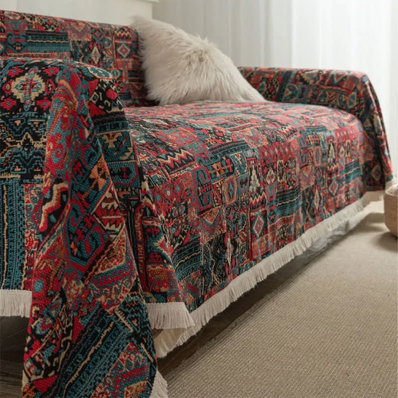 Verschleißfester Sofabezug mit Jacquard-Ethno-Quaste