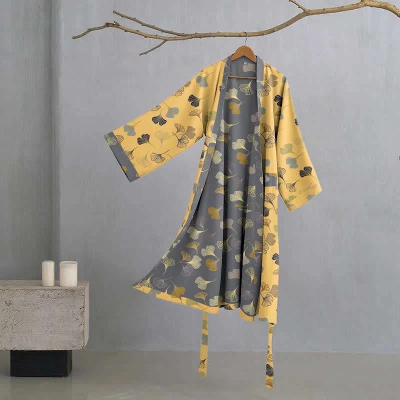 Kimono-Bademantel aus Ginkgo-Biloba-Baumwolle