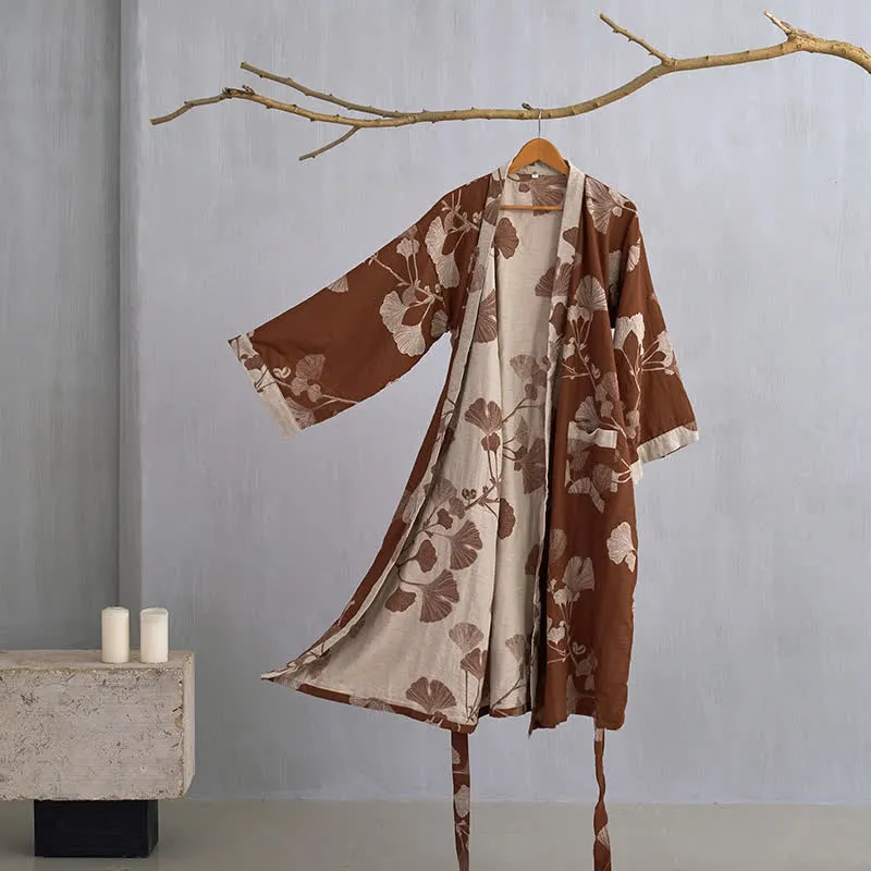 Großer Kimono-Bademantel aus Baumwolle mit Ginkgoblättern