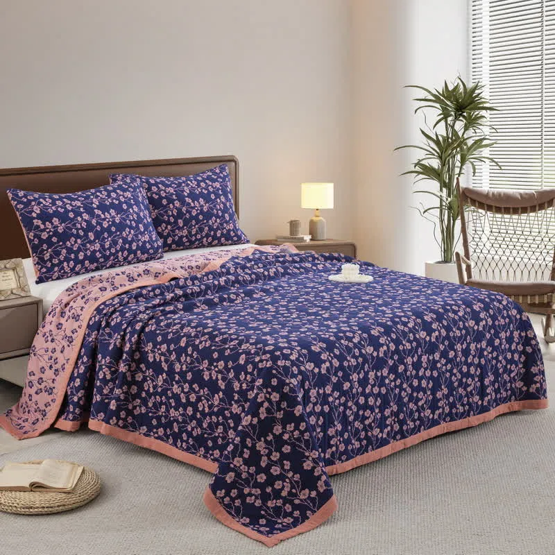 Wendesteppdecke aus Baumwollgaze-Jacquard mit pastoralem Blumenmuster