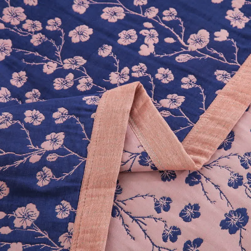 Wendesteppdecke aus Baumwollgaze-Jacquard mit pastoralem Blumenmuster