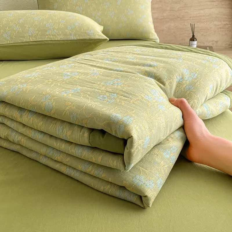 Luxuriöse dreilagige Sommersteppdecke aus Baumwolle im Jacquard-Stil
