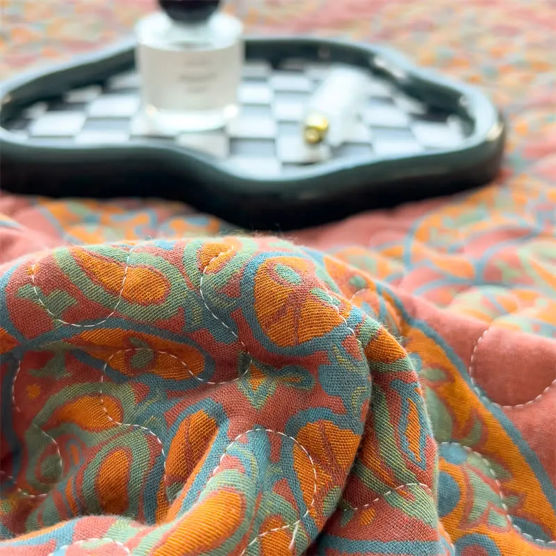Garngefärbte, gesteppte Bettdecke aus Jacquard-Baumwolle