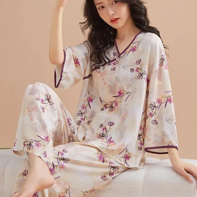 Loungewear-Set mit Knotenknöpfen und Pfirsichblütenmuster