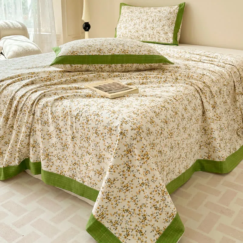 Elegante, atmungsaktive Bettdecke aus reiner Baumwolle mit Blumenmuster