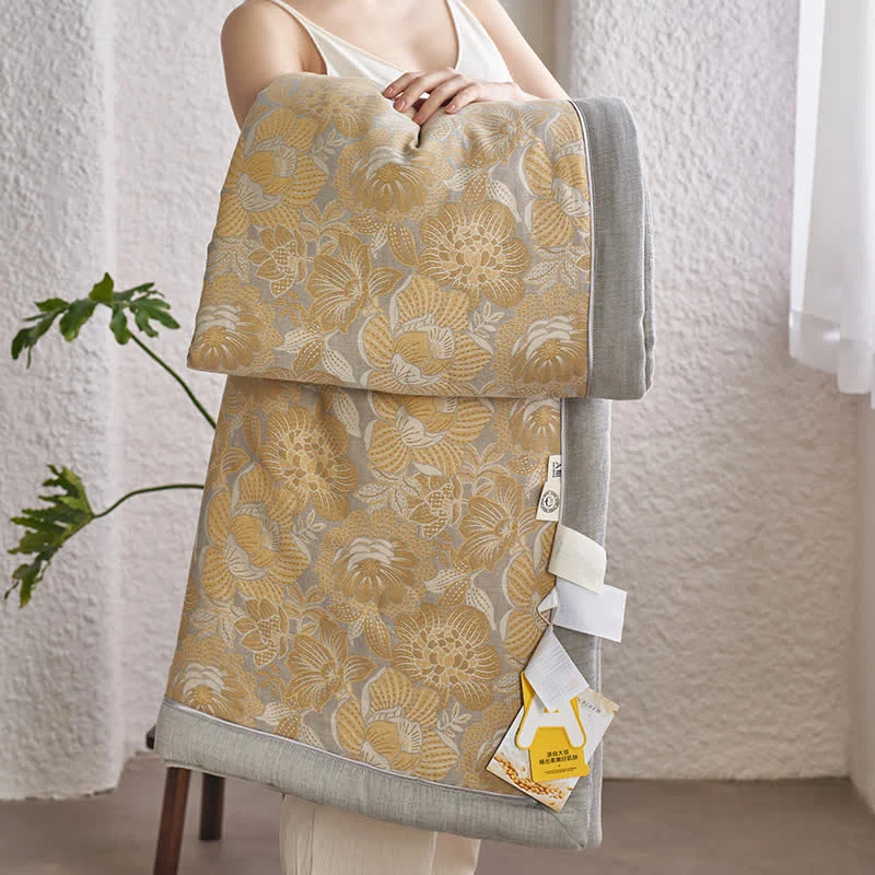 Neutrale Bettwäschekollektion aus Baumwollgaze mit Blumenmuster