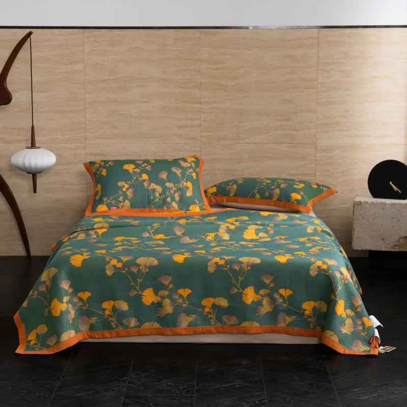 Luxuriöse Steppdecke aus Baumwollgaze mit Ginkgoblättern