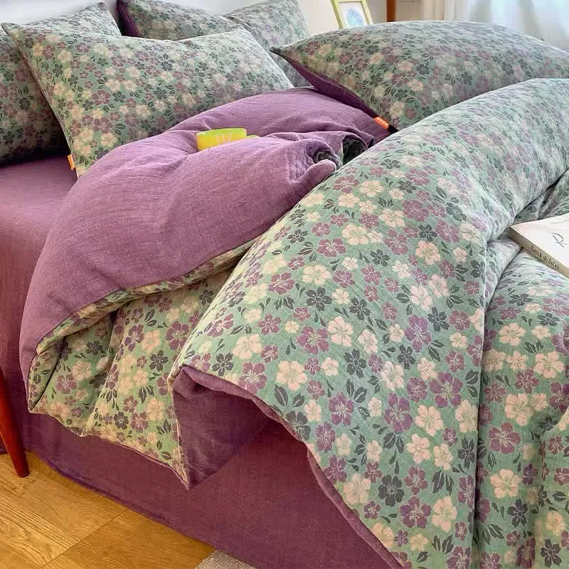 Atmungsaktive Bettwäsche aus floraler Doppelschichtgaze