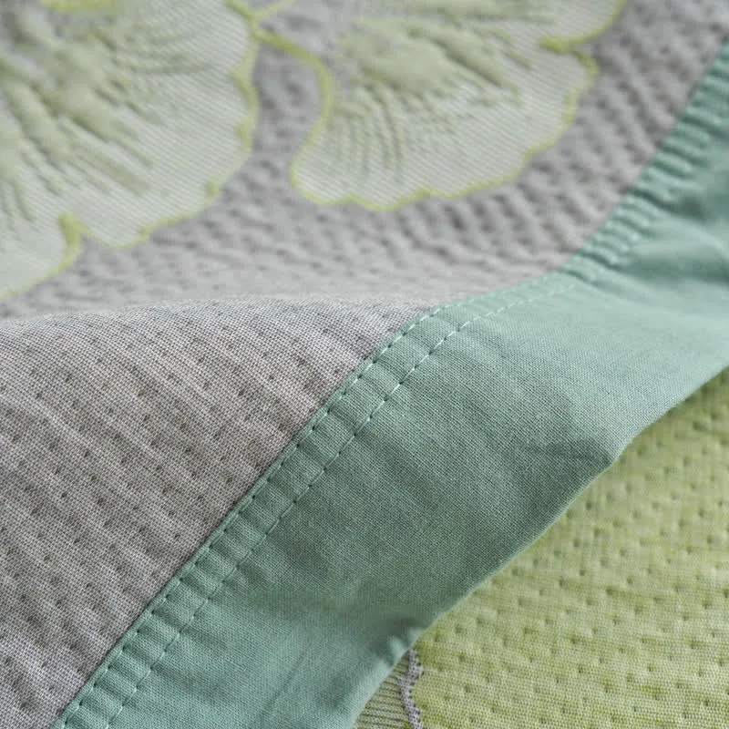 Frische Steppdecke aus reiner Baumwolle mit Ginkgoblättern