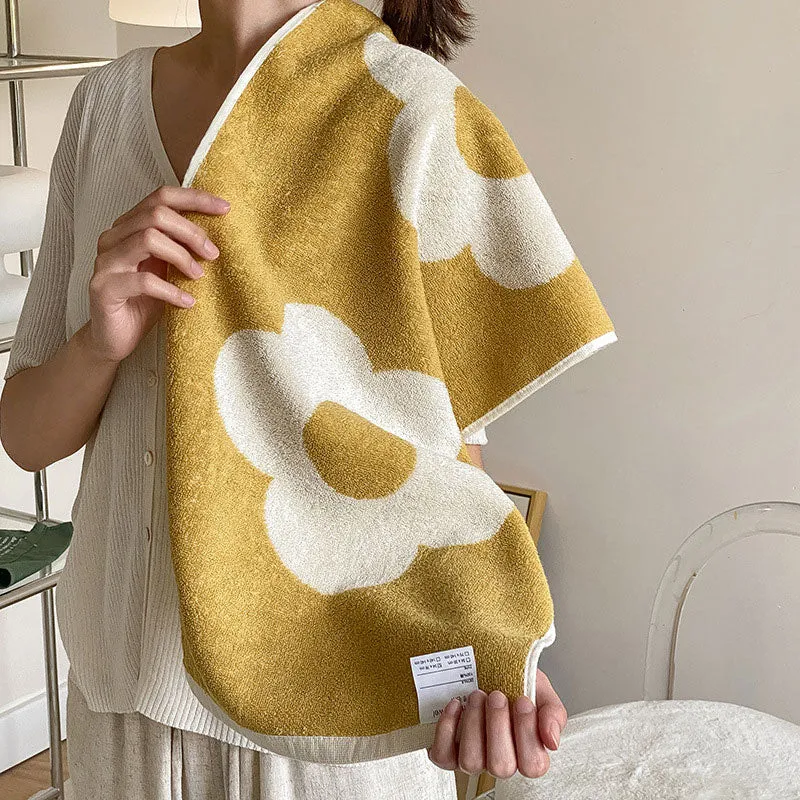 Atmungsaktives, weiches Baumwollhandtuch mit Blumenmuster