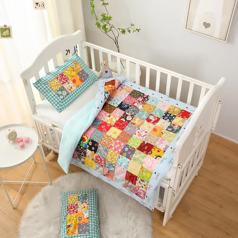 Pastorale Patchwork-Babydecke aus reiner Baumwolle