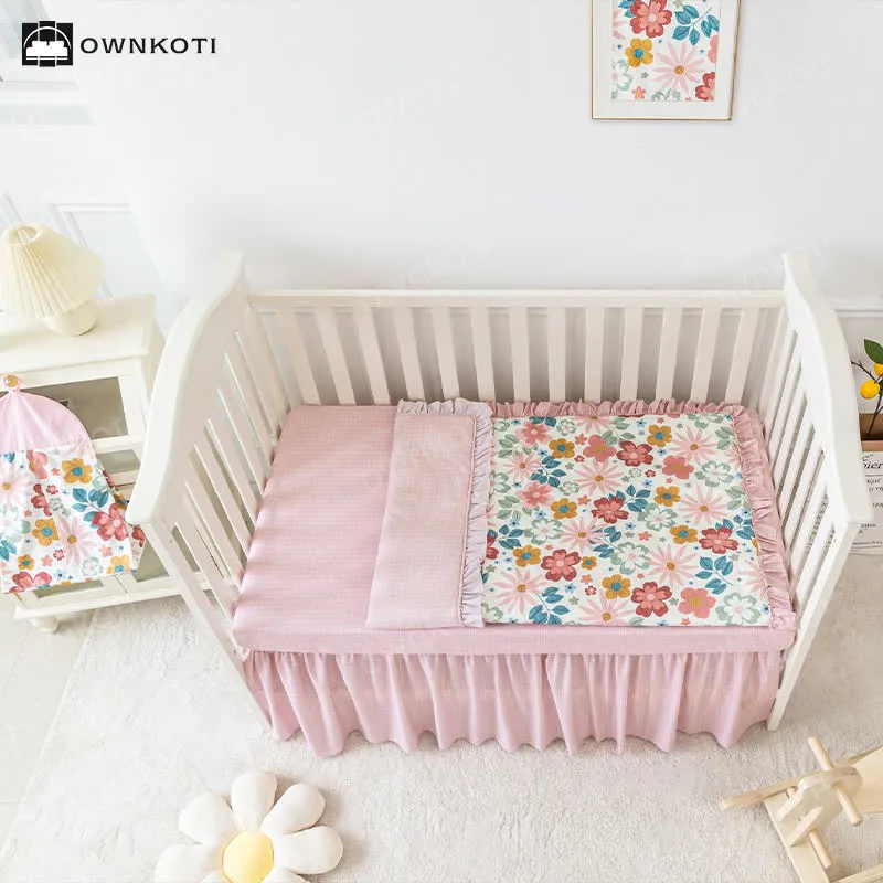 Mädchenhaftes rosafarbenes Babybett-Bettwäscheset aus Baumwolle (3-teilig)