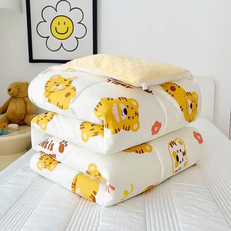 Schöne, warme Steppdecke aus Baumwolle mit Tigermotiv für Kleinkinder