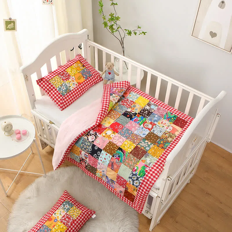 Patchwork-Babydecke aus reiner Baumwolle mit Karomuster