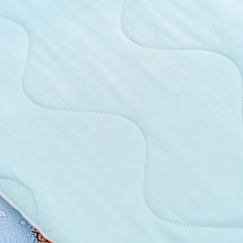 Babydecke aus Baumwolle mit Schloss im Wunderland-Stil