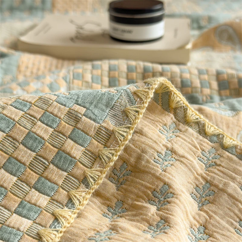 Dreilagige, bequeme, leichte Retro-Steppdecke aus Gaze