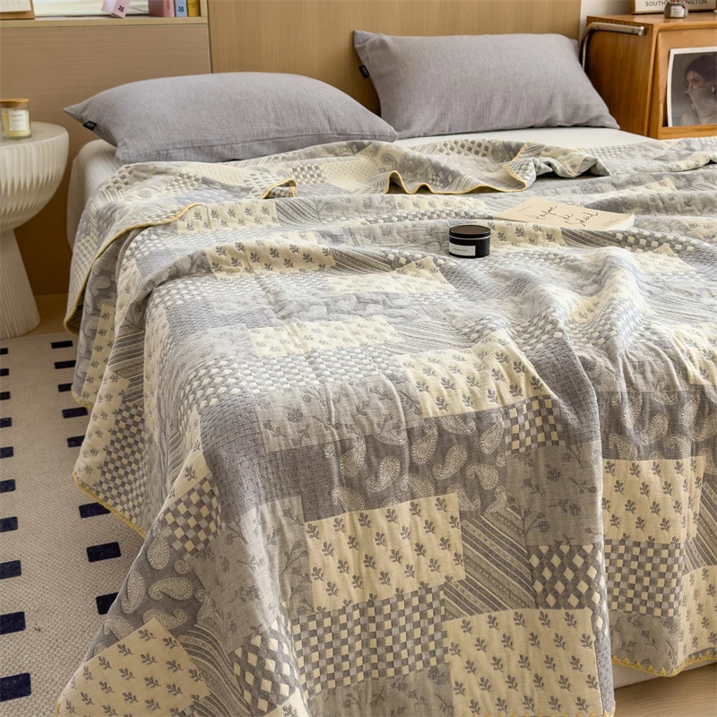 Dreilagige, bequeme, leichte Retro-Steppdecke aus Gaze