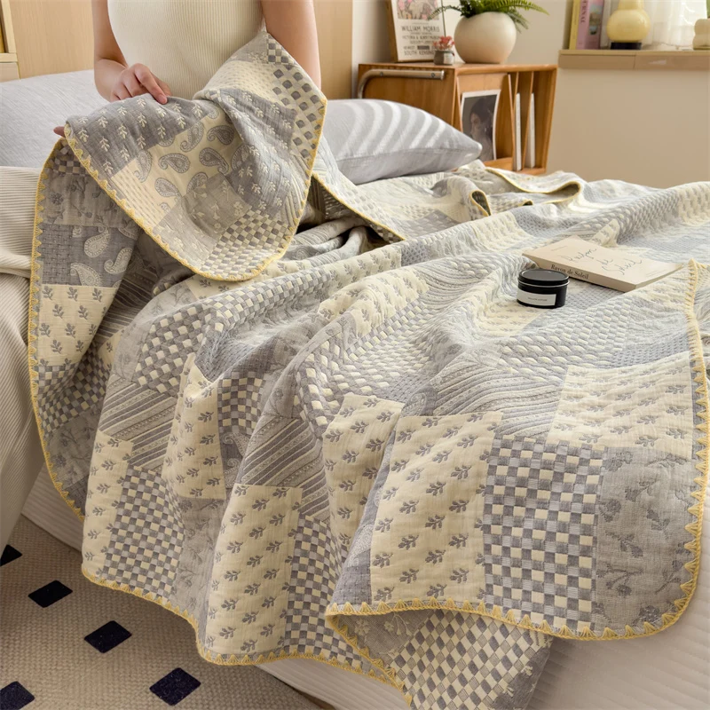 Dreilagige, bequeme, leichte Retro-Steppdecke aus Gaze
