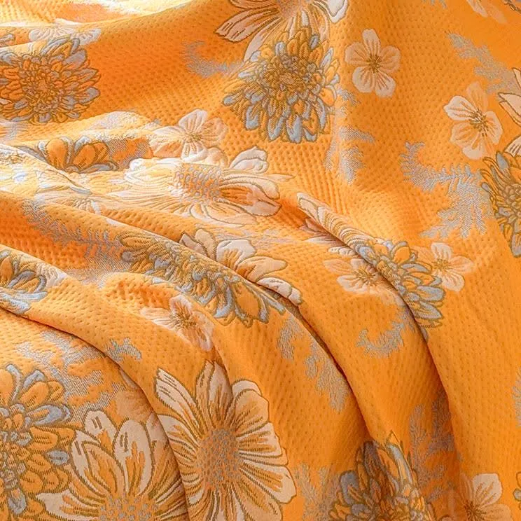 Elegante, leichte Steppdecke aus Baumwollgaze mit Blumenmuster