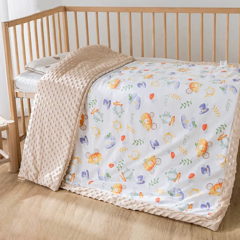 Weiche Babydecke mit Halloween-Kürbiskutsche
